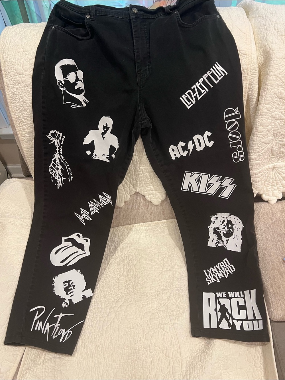 Gloria Vanderbilt Black Straight Leg Jeans with White Rock Band Graphics